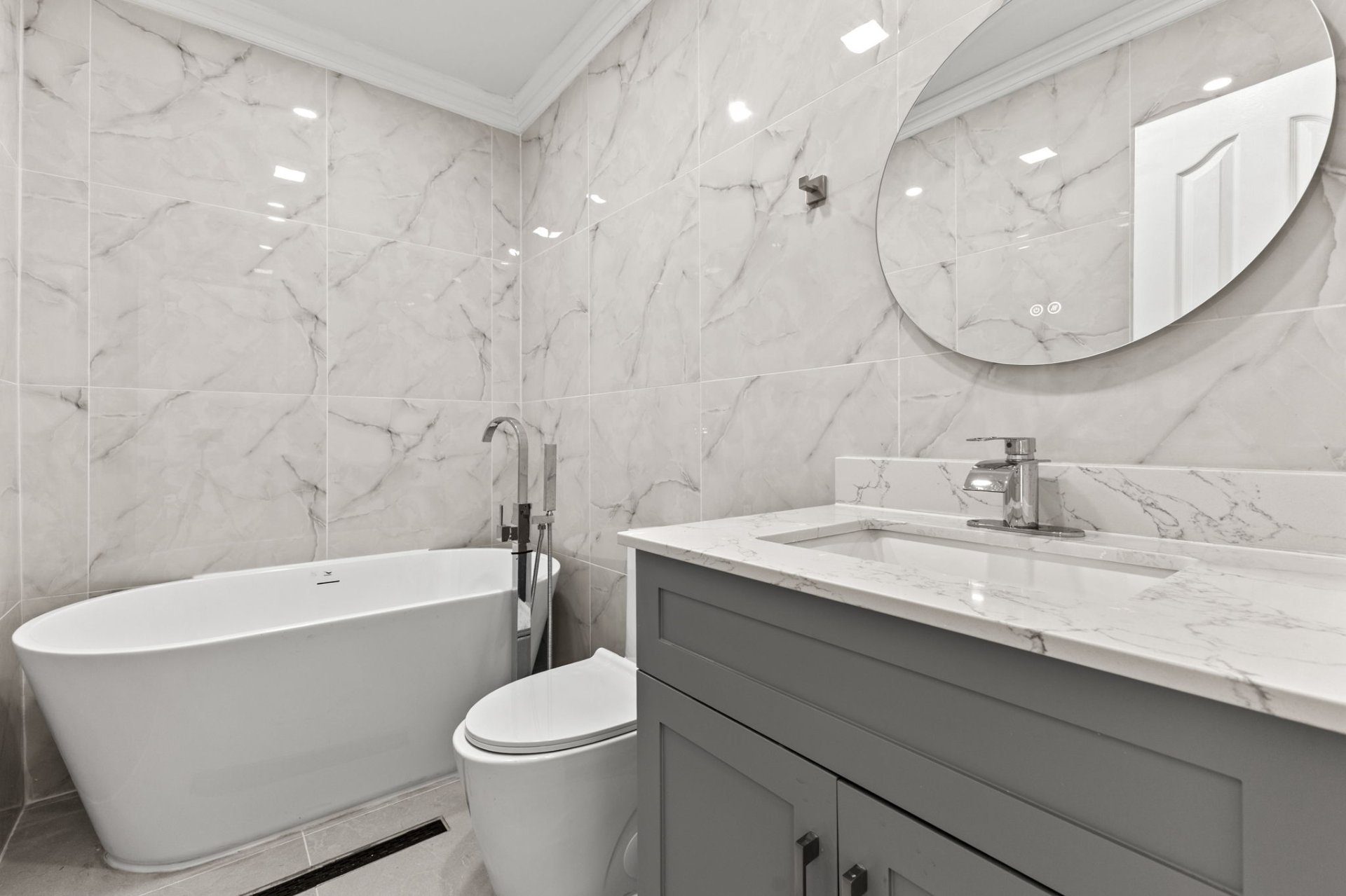 Ground/1st floor - Bathroom