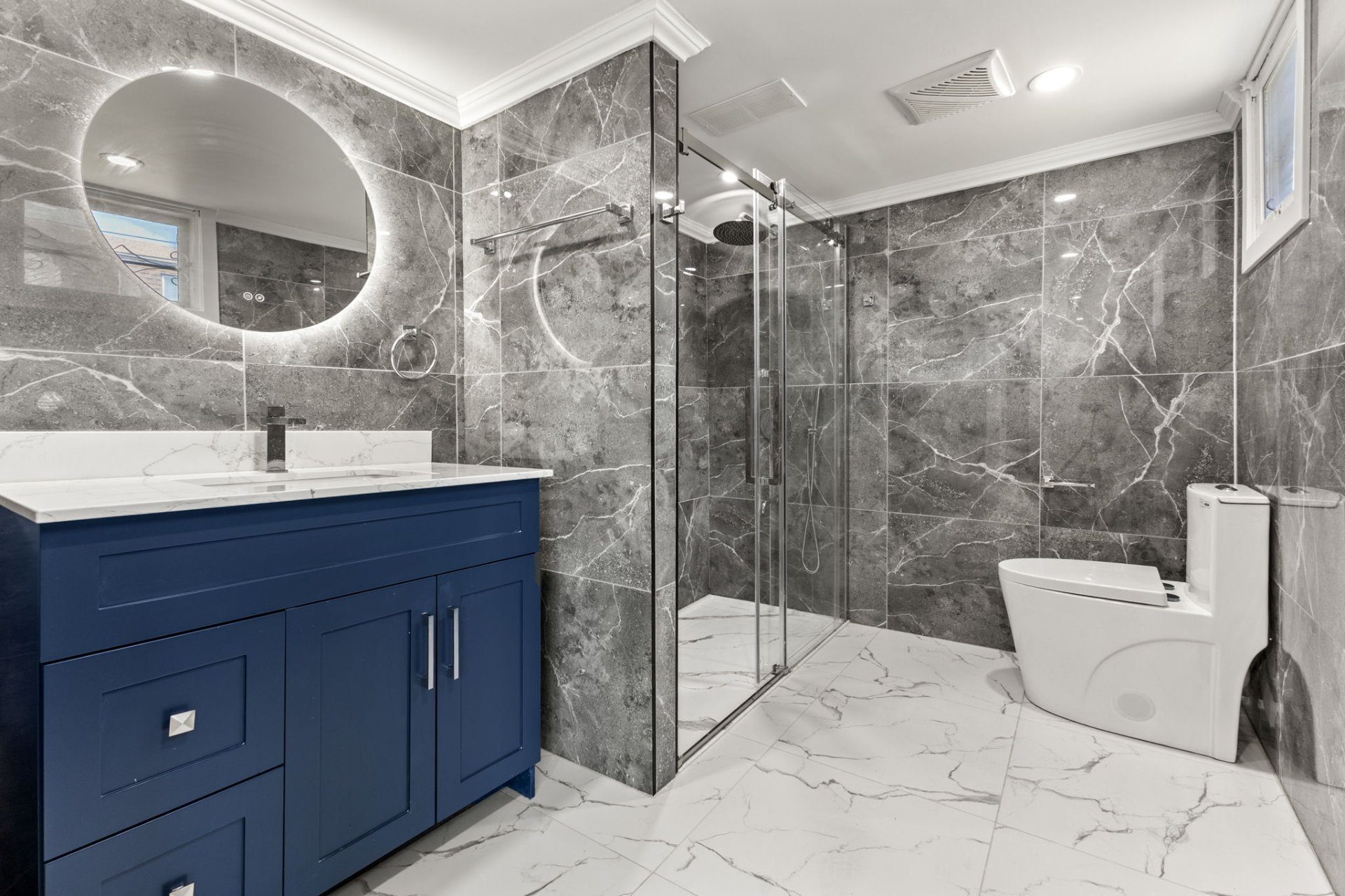 Bathroom with W/S outlet - SS1 - Bathroom