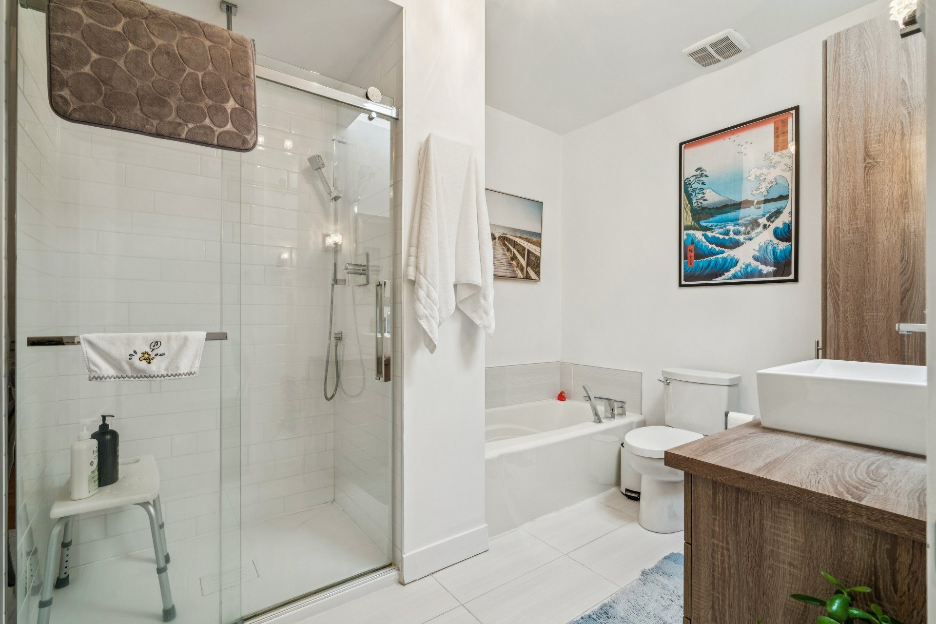 #768 - third floor - Bathroom