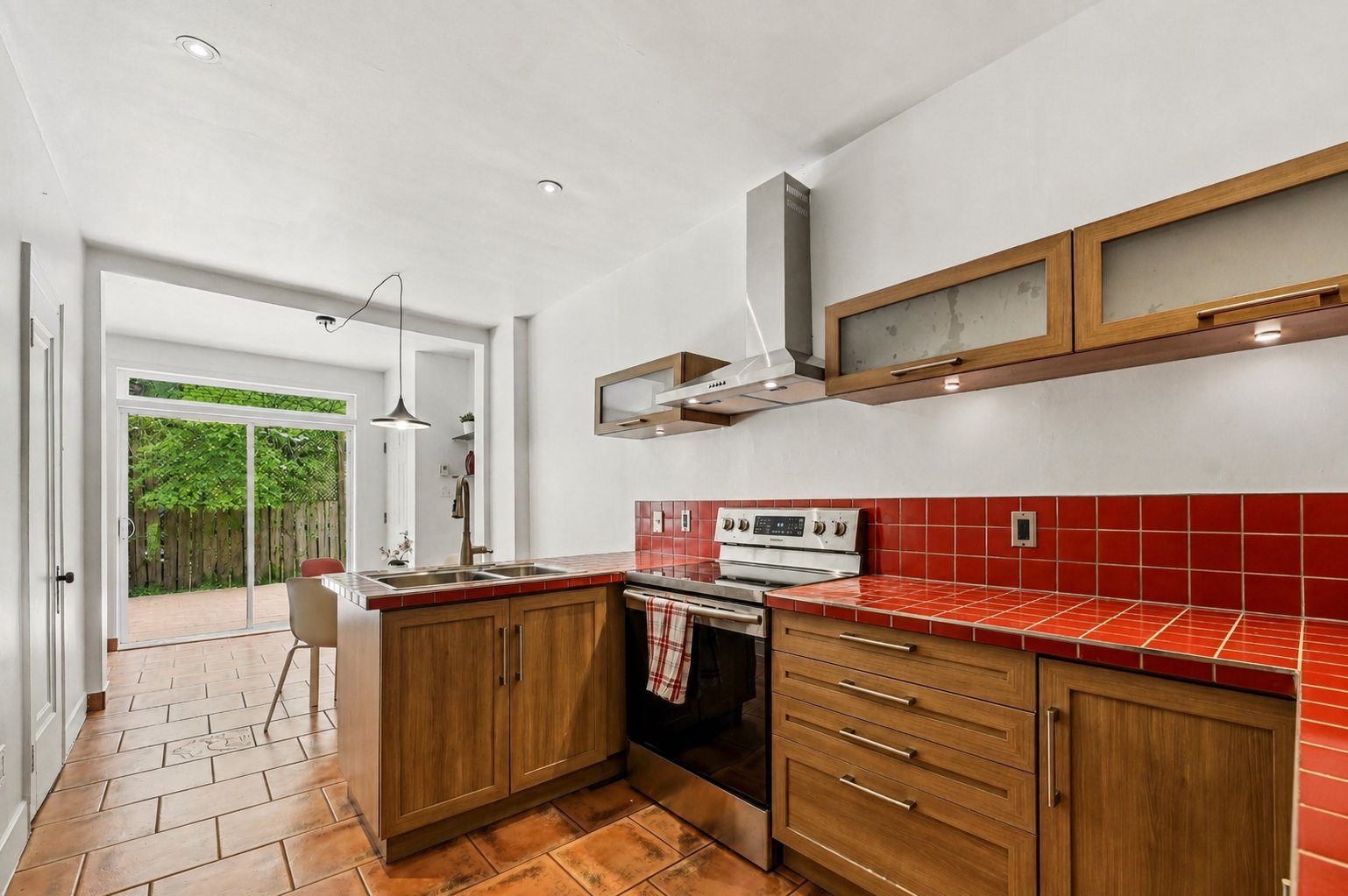 5474 Av. Isabella — photo 2