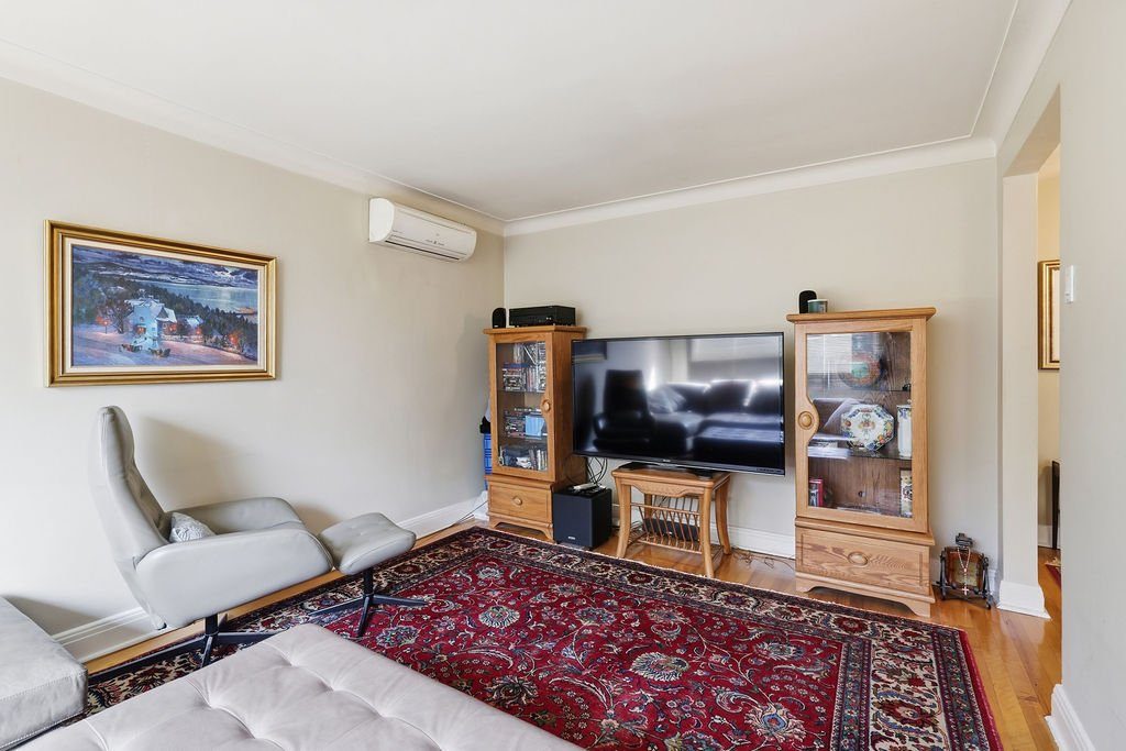 6297 - second floor - Living room