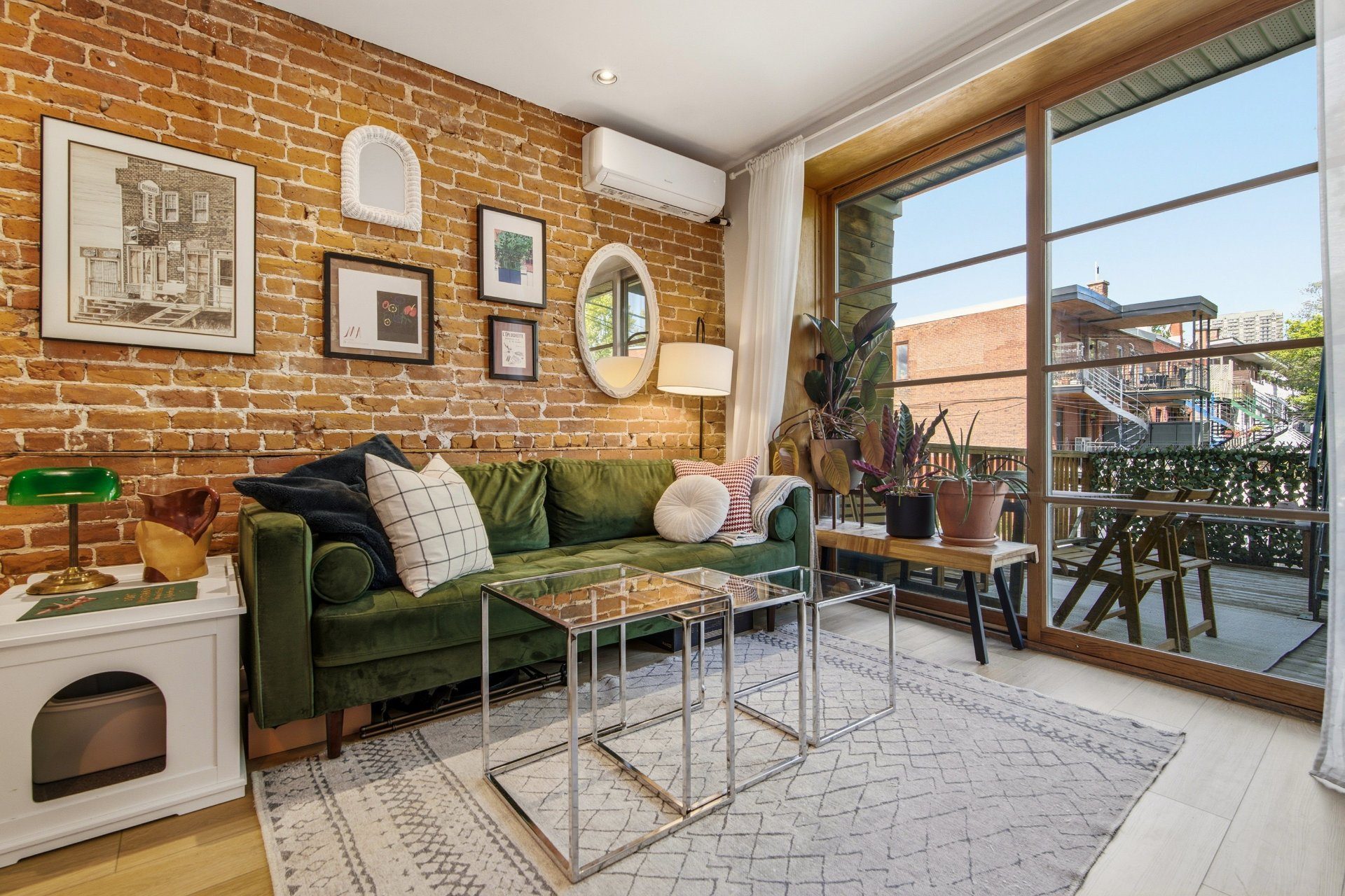 3275 Rue St-Jacques — photo 2