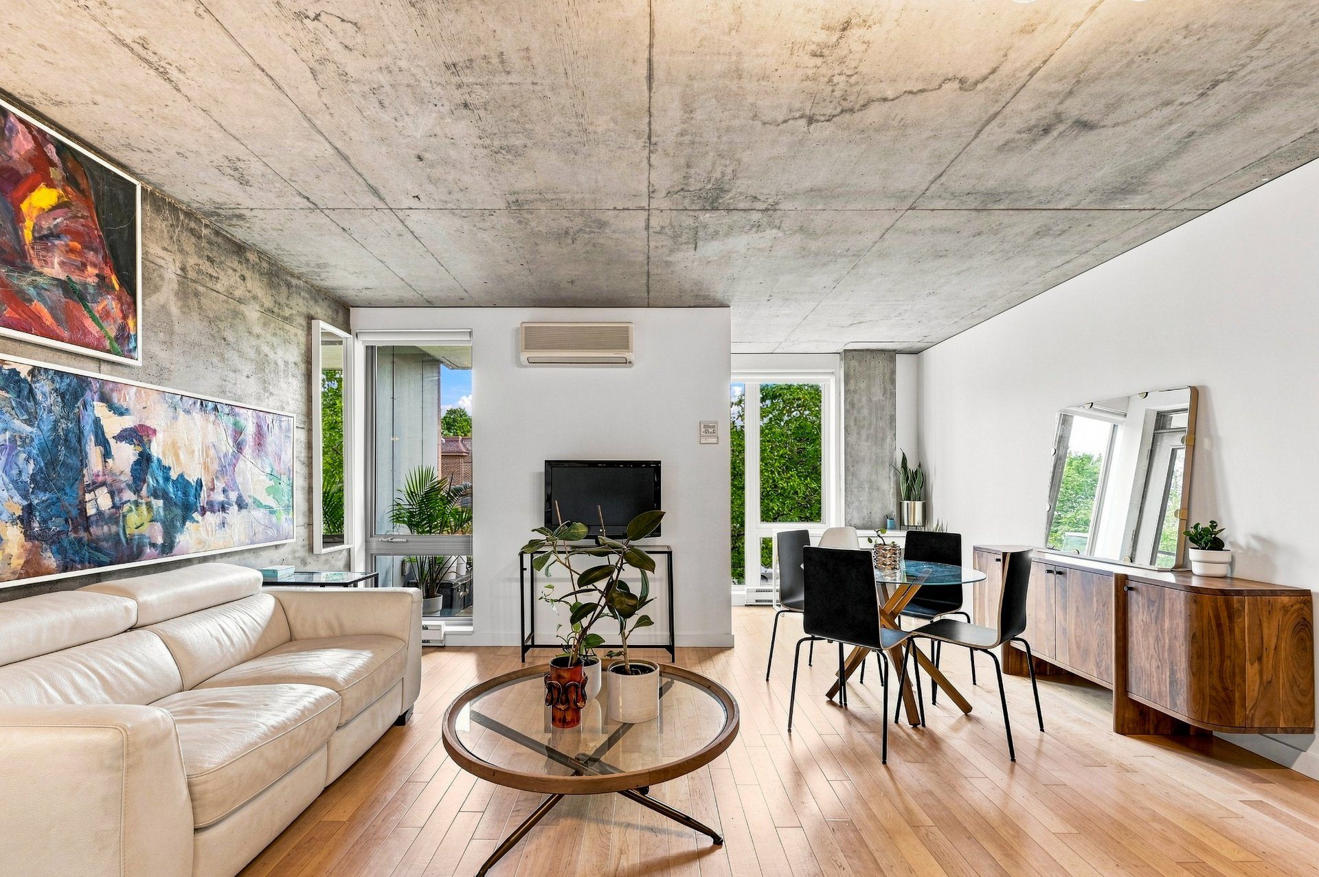 B218 - 4100 Av. Benny — photo 1