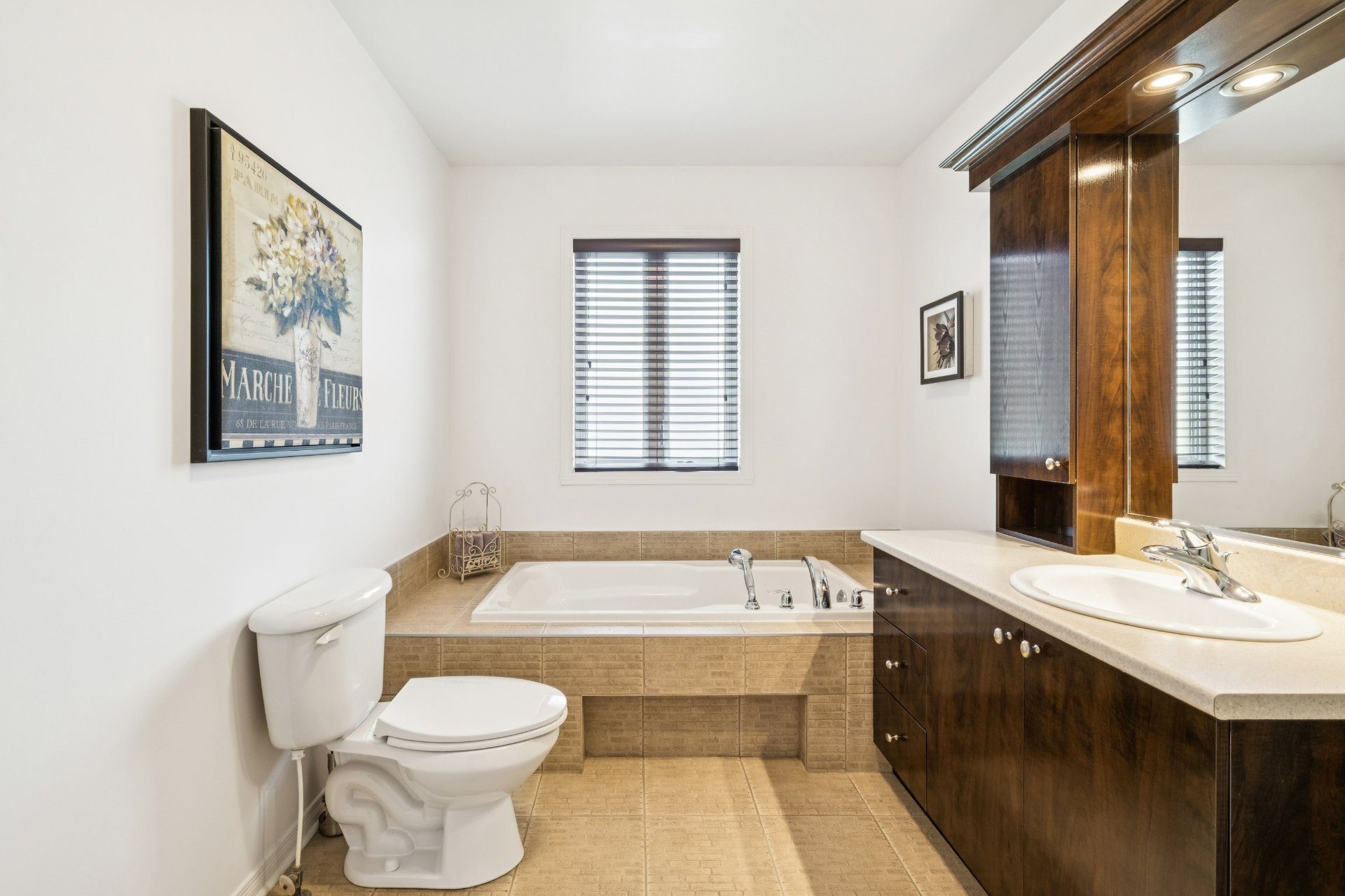 Salle de bains attenante à la CCP