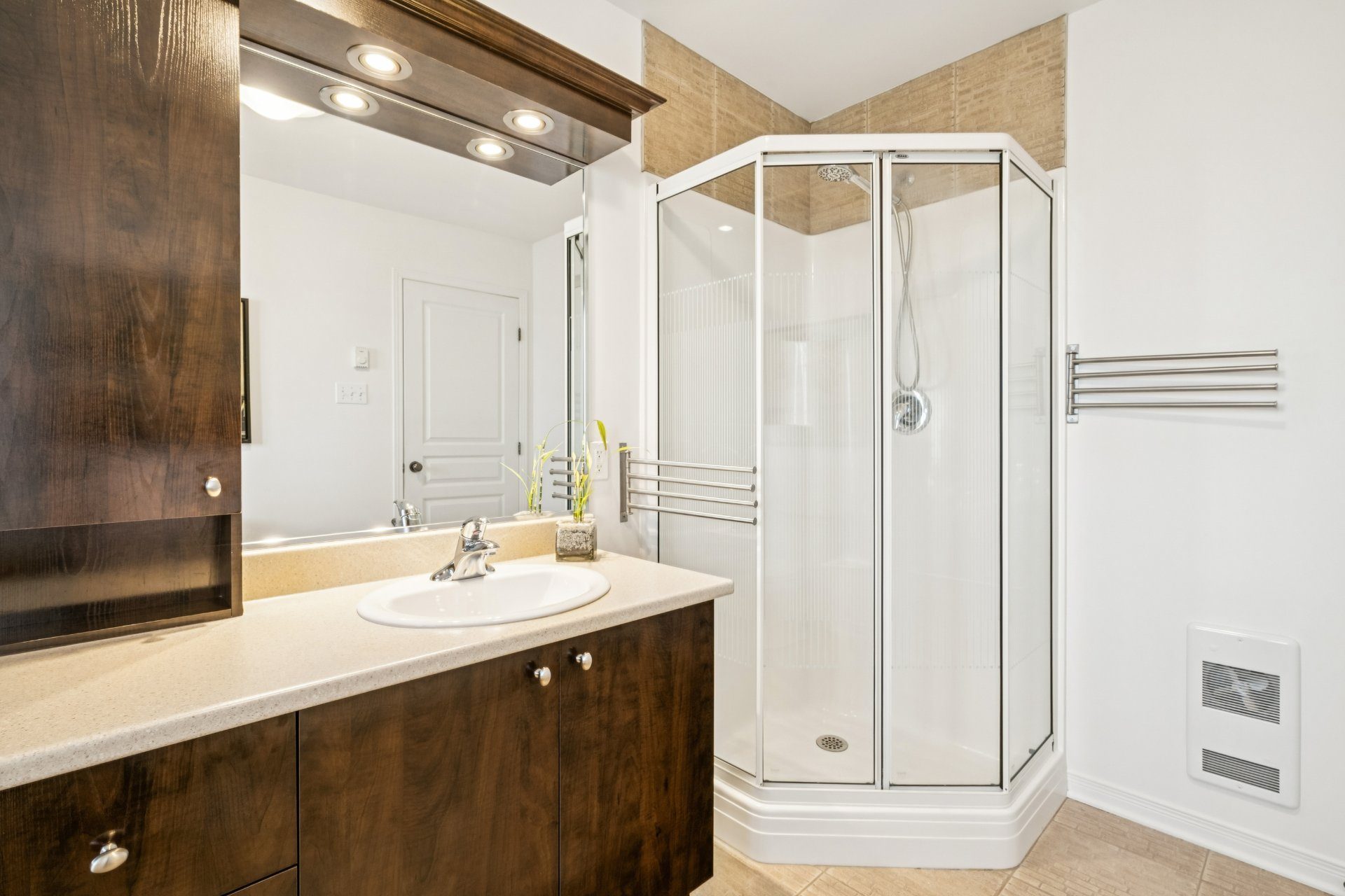 Salle de bains attenante à la CCP